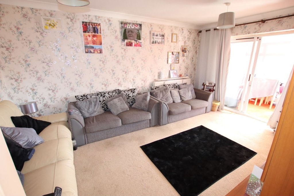 Property photo 2 of 12 Gallery