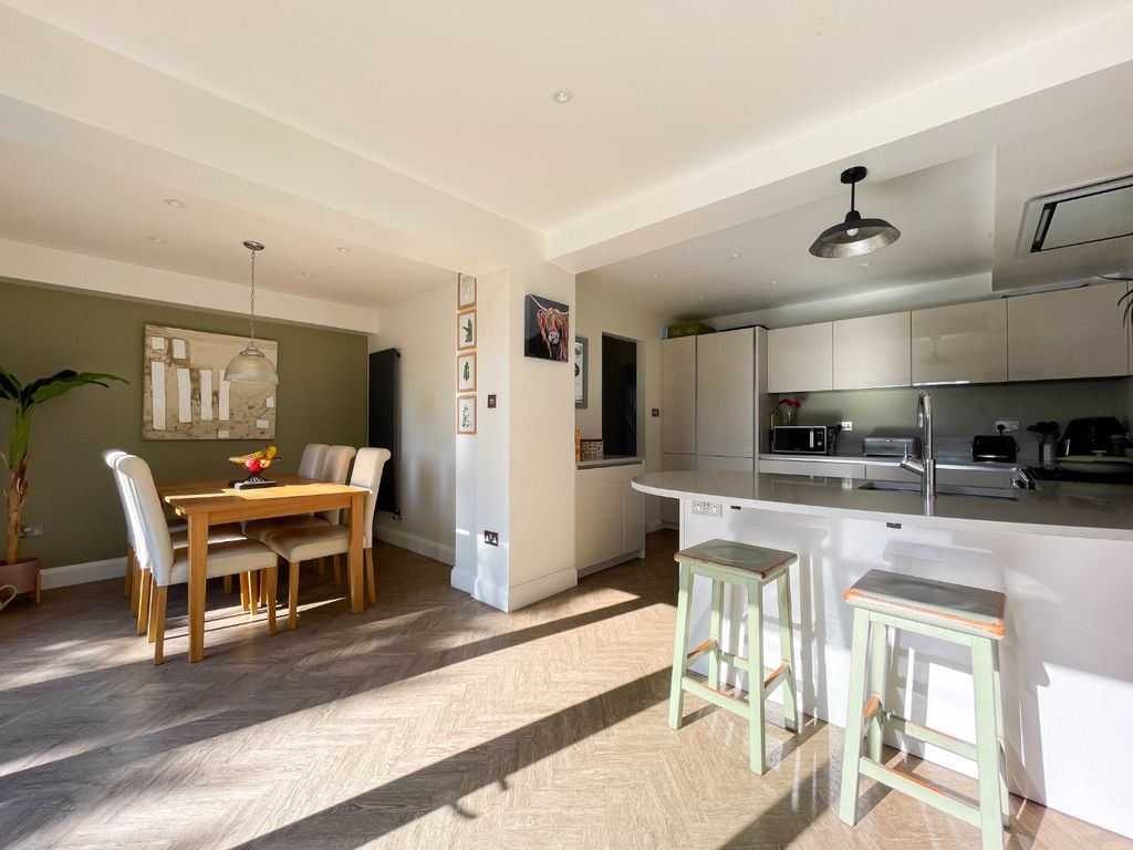 Property photo 2 of 22 4512313