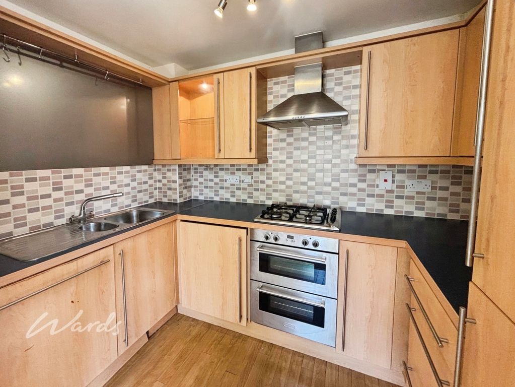 Property photo 3 of 10 Kitchen
