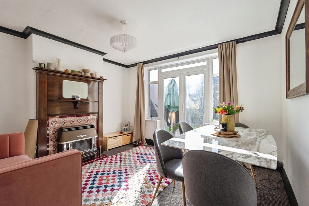 Property photo 3 of 24 Pbox-Img.Jpg