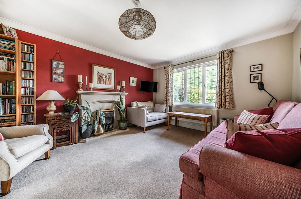 Property photo 2 of 23 1328356-18-688Be6...