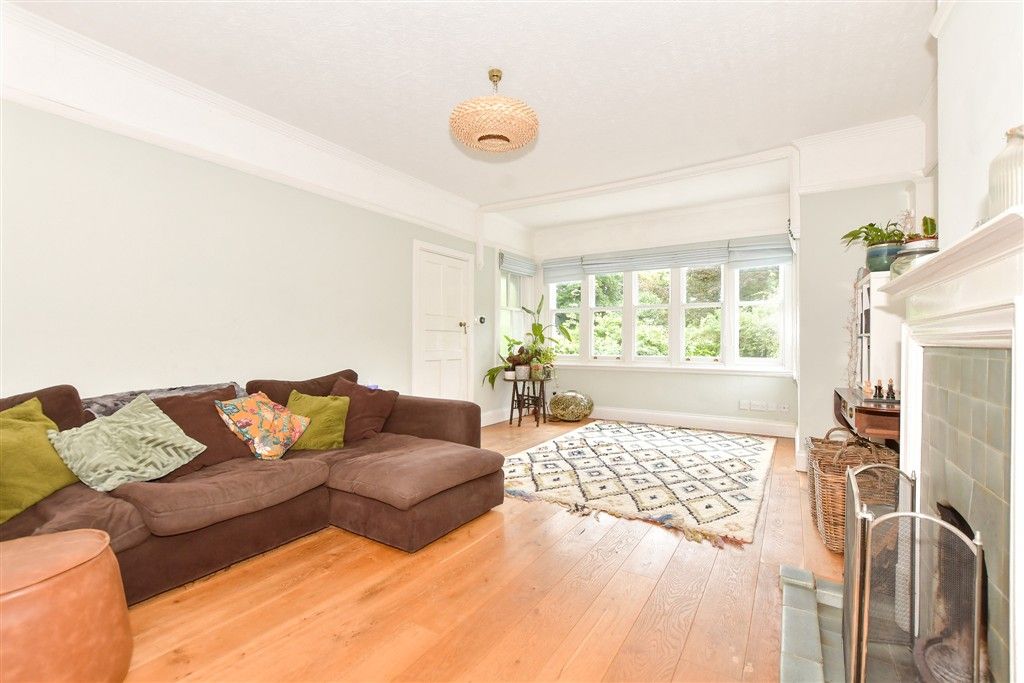 Property photo 3 of 21 Sitting Room