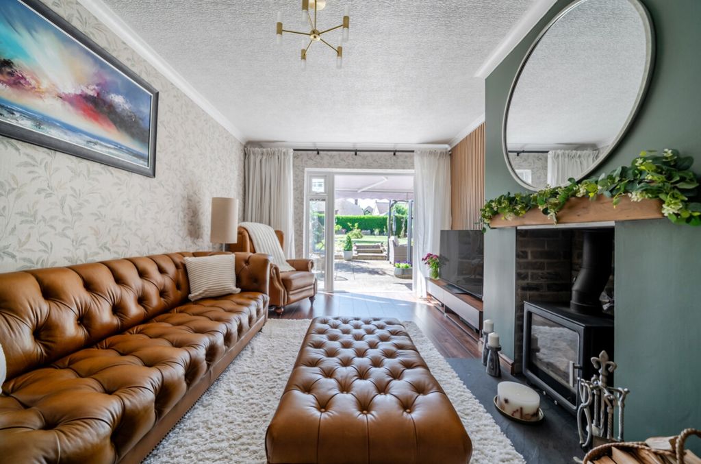 Property photo 2 of 28 1482290-13-6A351c007Bdd8