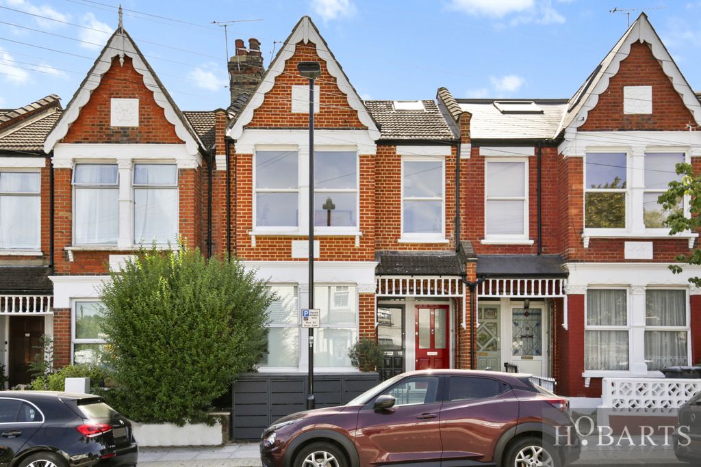 Property photo 1 of 18 4 Bedroom Split-Level Maisonette For Sale With Own Rear Garden