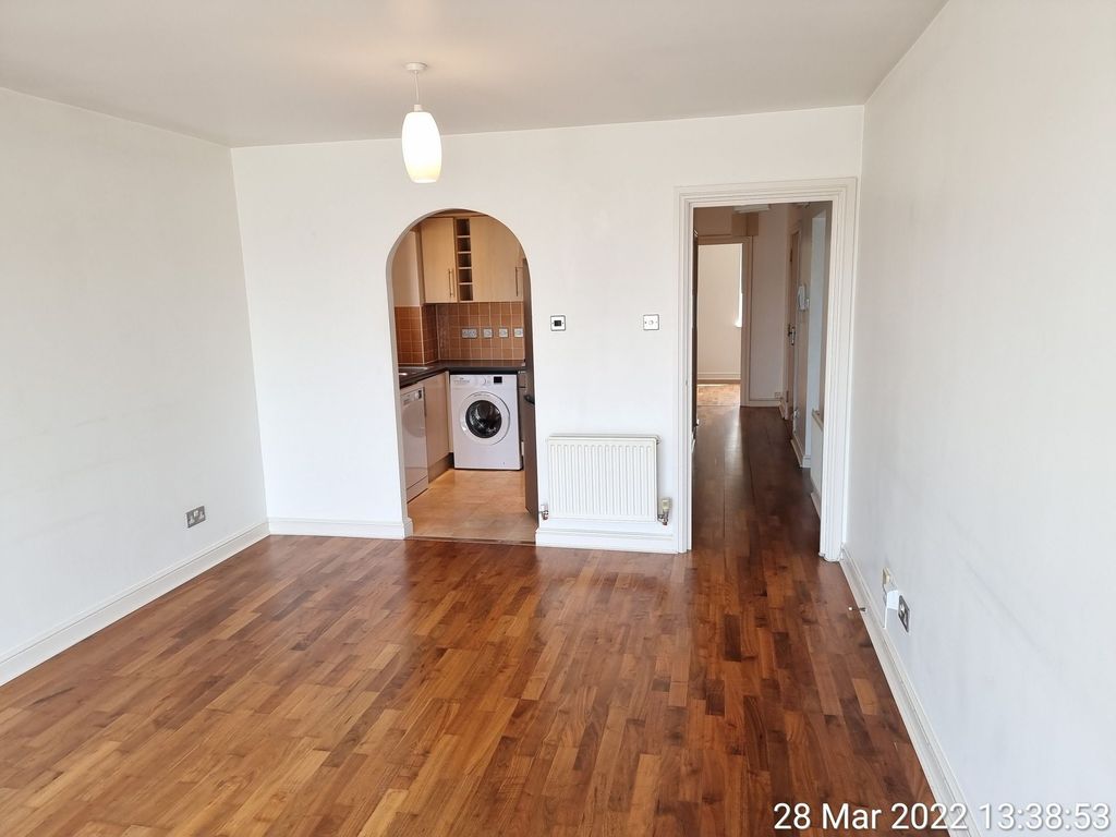 Property photo 3 of 8
