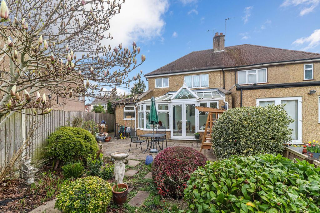Additional image 4 of 3 bed semi-detached house for saleThe Crescent, Abbots Langley WD5