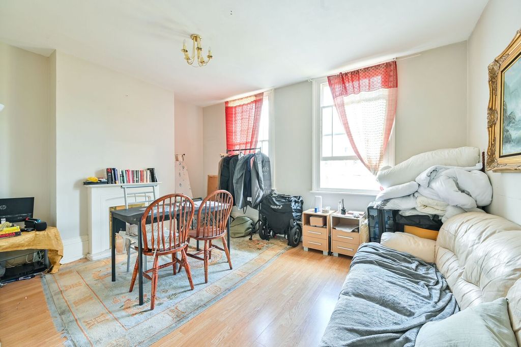 Property photo 2 of 6