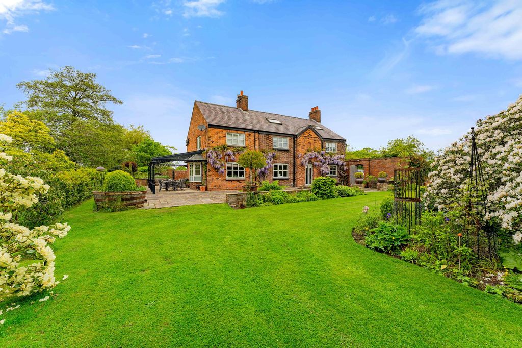 Property photo 1 of 63
