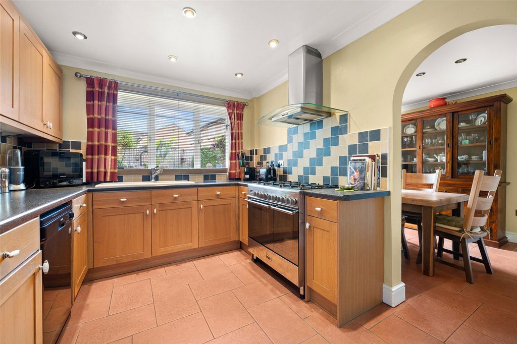 Property photo 3 of 22 Picture No. 48