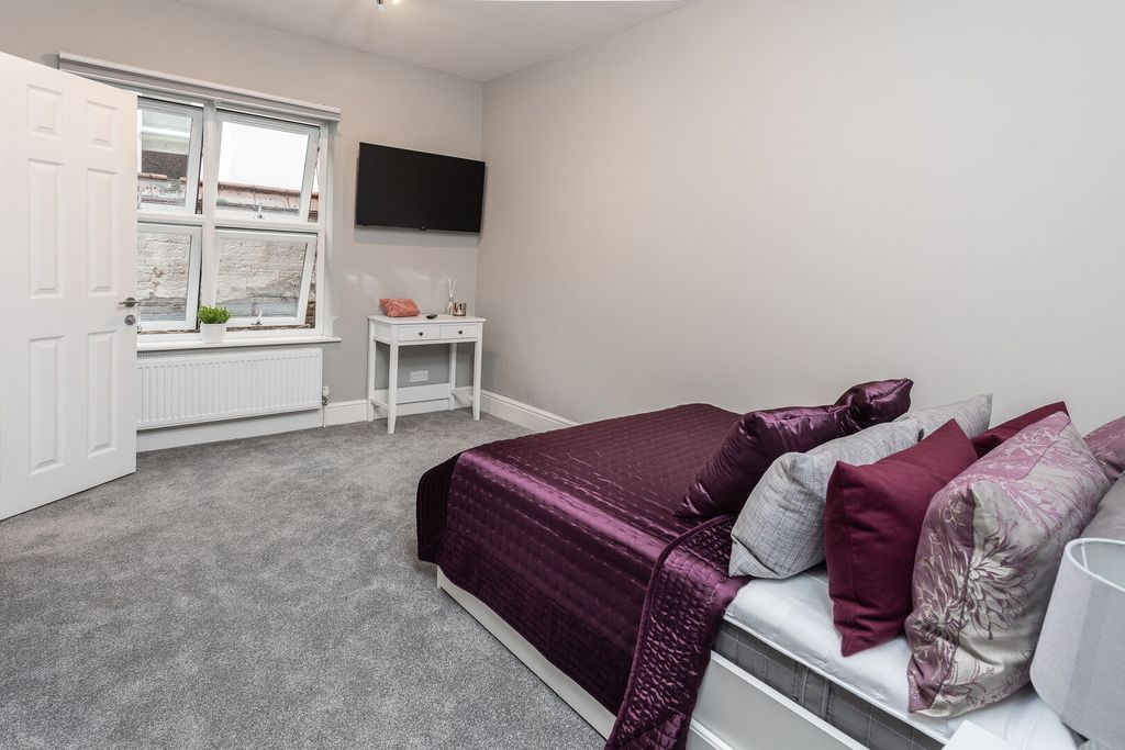 Property photo 1 of 14 5D-207184