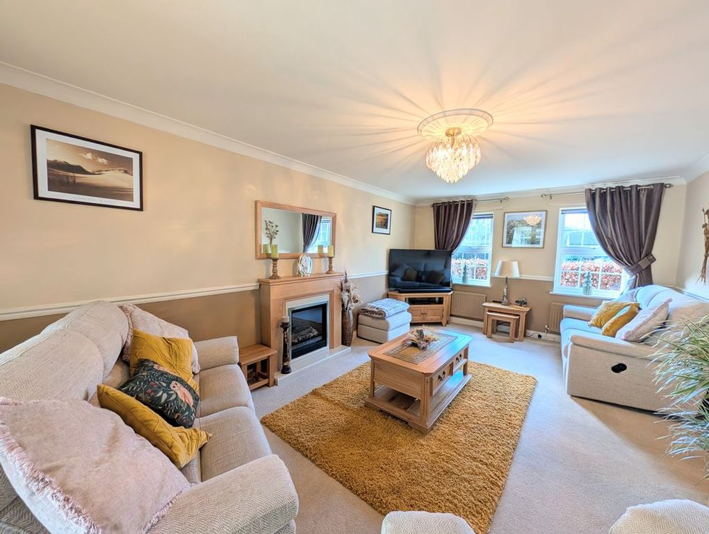 Property photo 2 of 29 Lounge