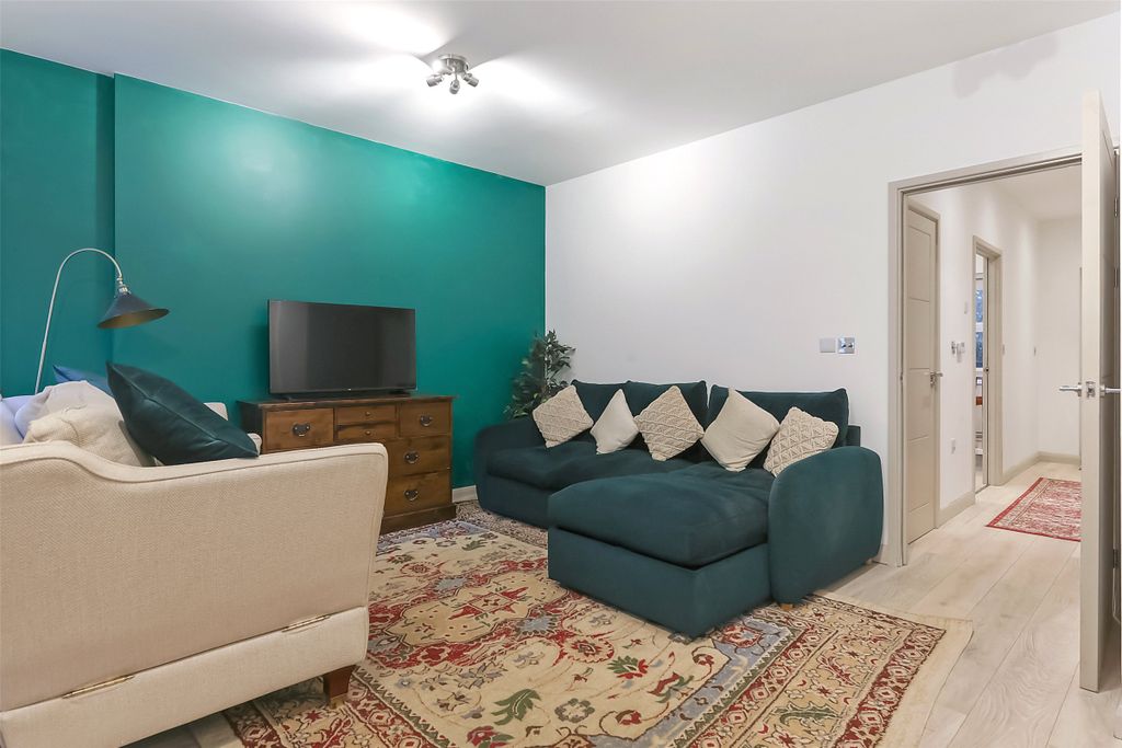 Property photo 1 of 17 Picture No. 15