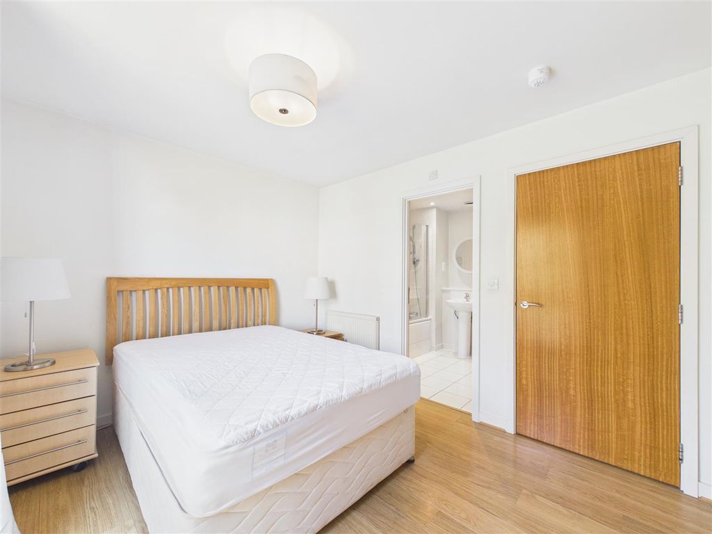 Property photo 2 of 5 Cam04419G0-Pr0095-Still002.Jpg