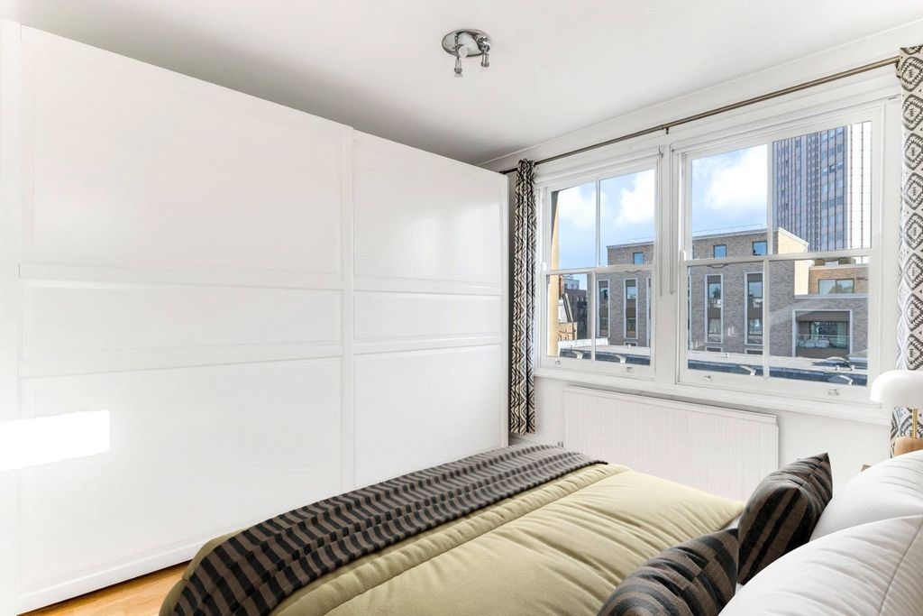 Property photo 3 of 8 Picture No. 25