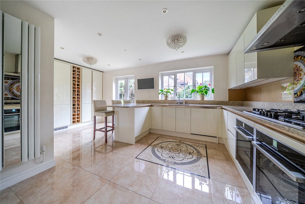 Additional image 78 of 6 bed country house for saleSandringham Drive, Dartford, Kent DA2