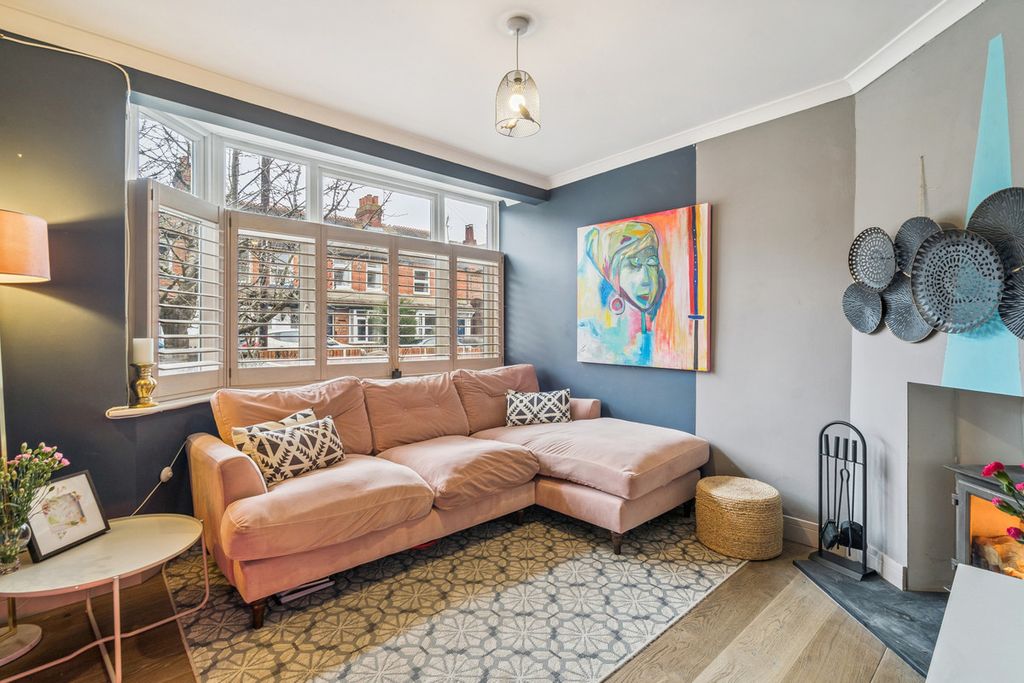 Property photo 1 of 19