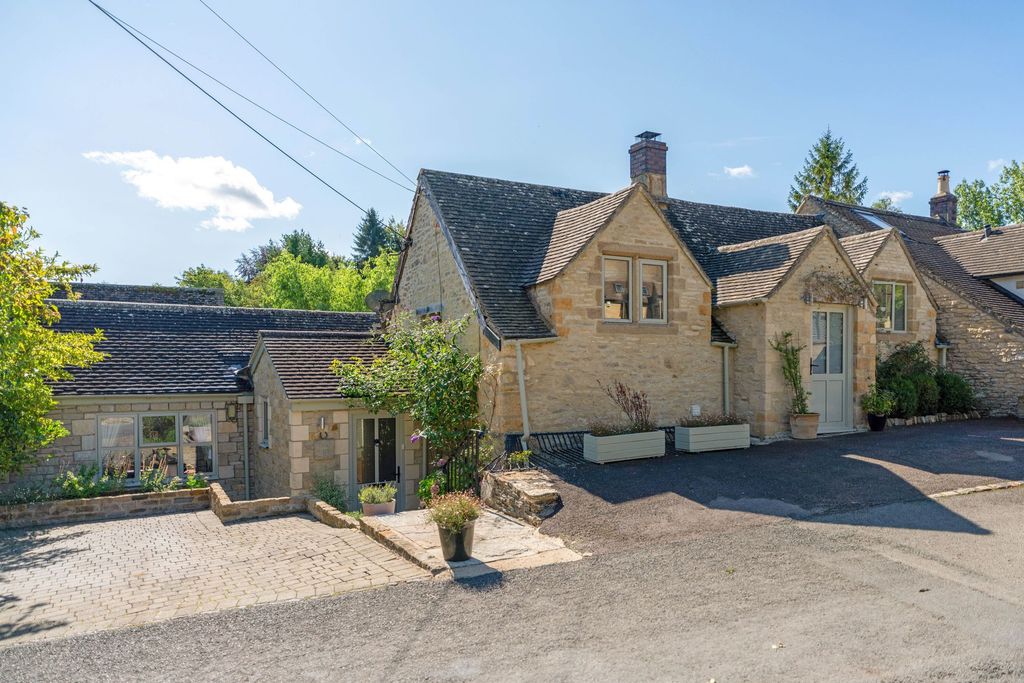 Property photo 1 of 24