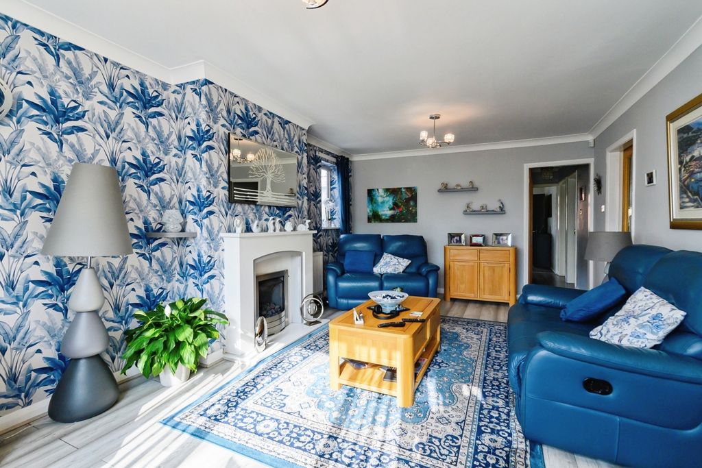 Property photo 3 of 27 Pbox-Img.Jpg