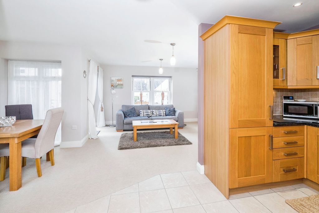 Property photo 3 of 17 Photography