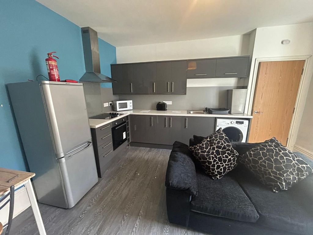 Property photo 1 of 6 6B7Ebf9A-05B4-49E3-Afdc-E68773B0d845.Jpg