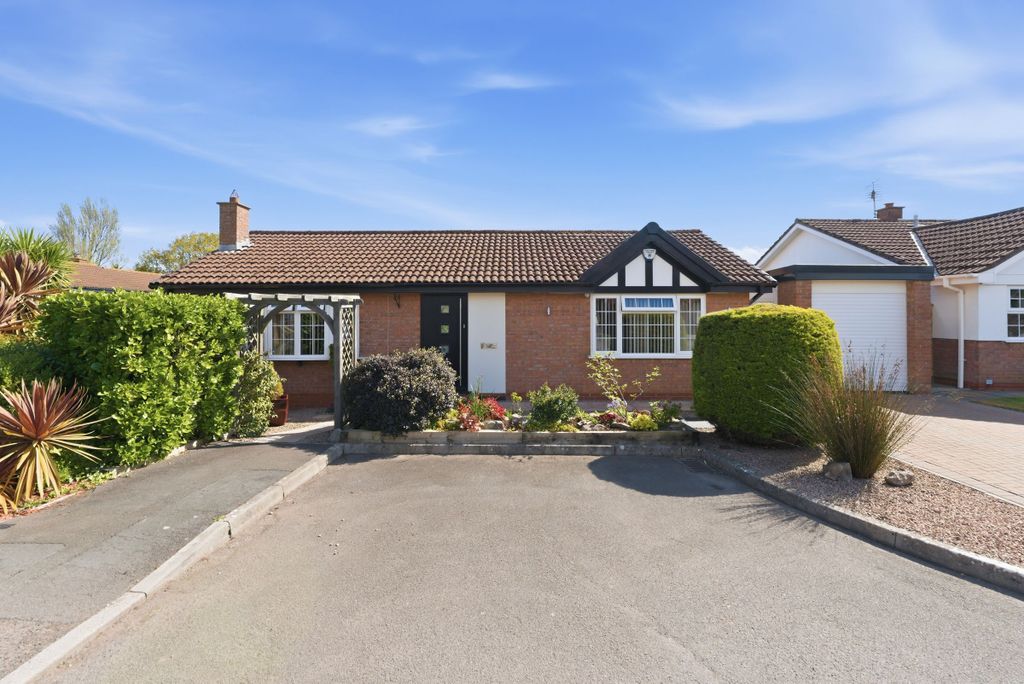 Property photo 2 of 47