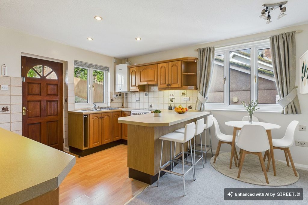 Property photo 2 of 29