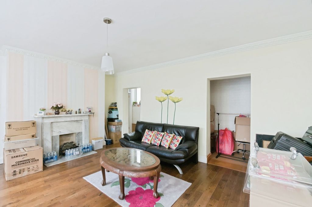 Property photo 3 of 20 Pbox-Img.Jpg