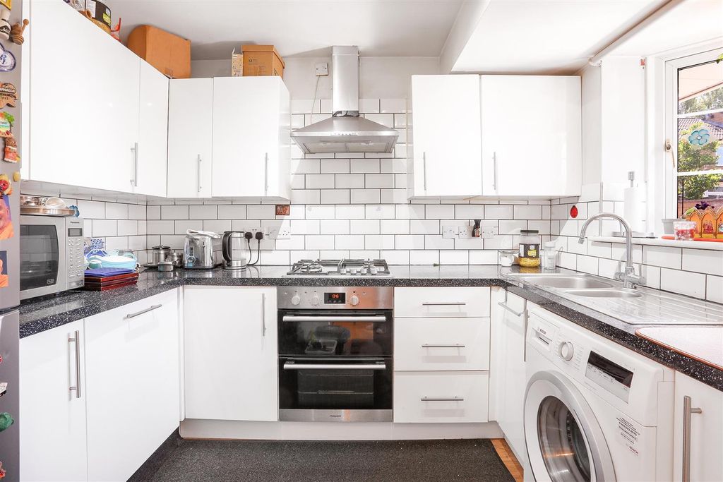 Property photo 2 of 16 1470101879 - 1.Jpg