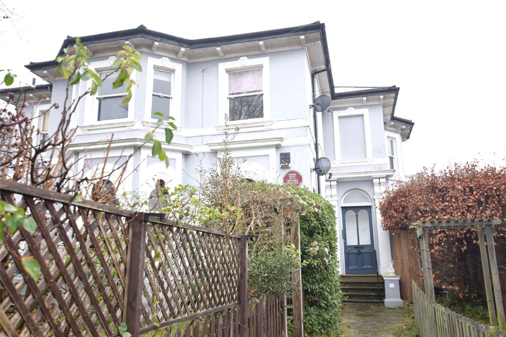 Property photo 1 of 7 Picture No. 17