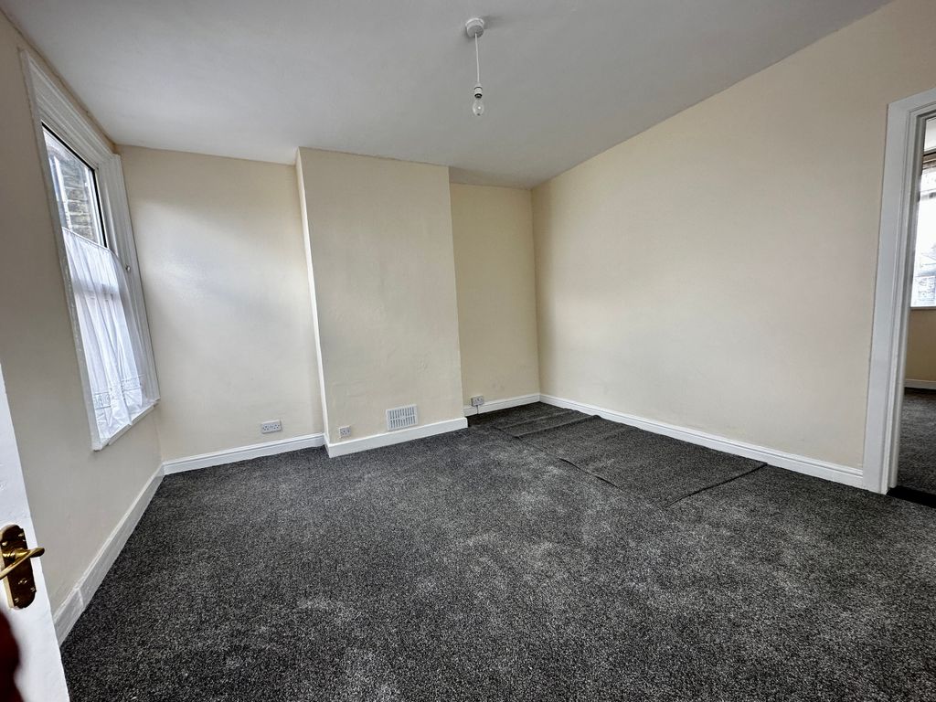 Property photo 3 of 7 Img_6342