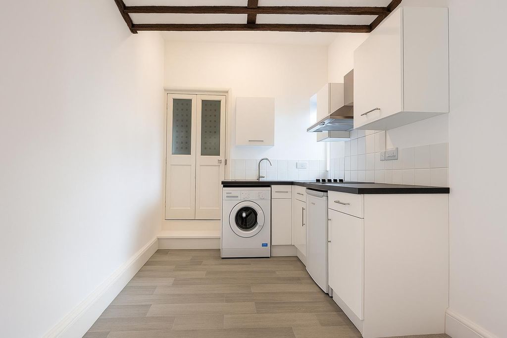 Property photo 2 of 5 Image