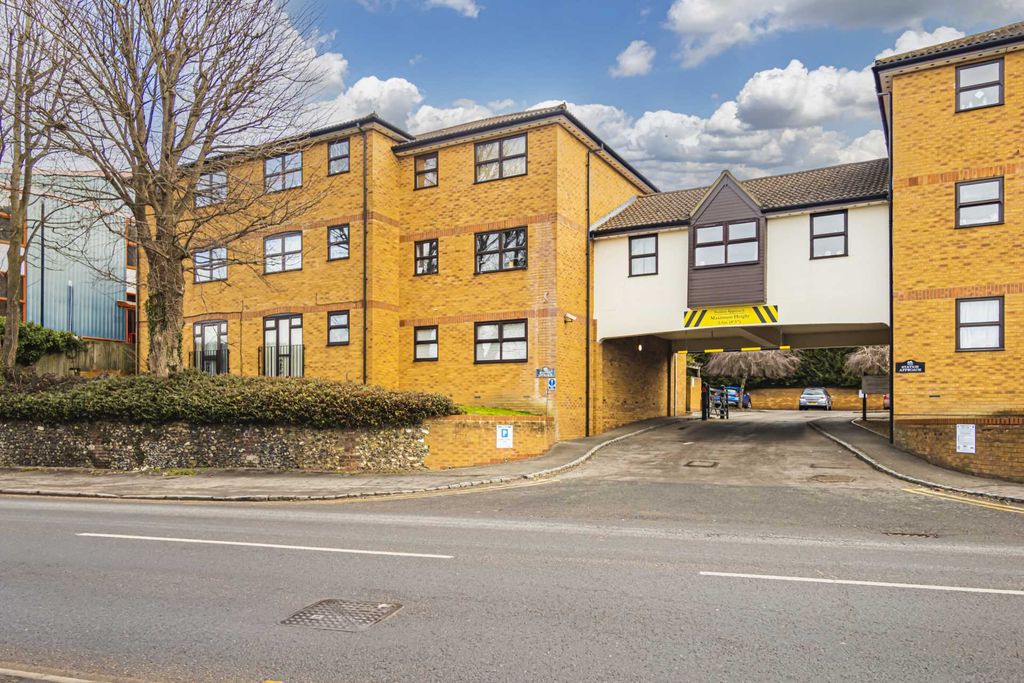 Property photo 2 of 12 Photo