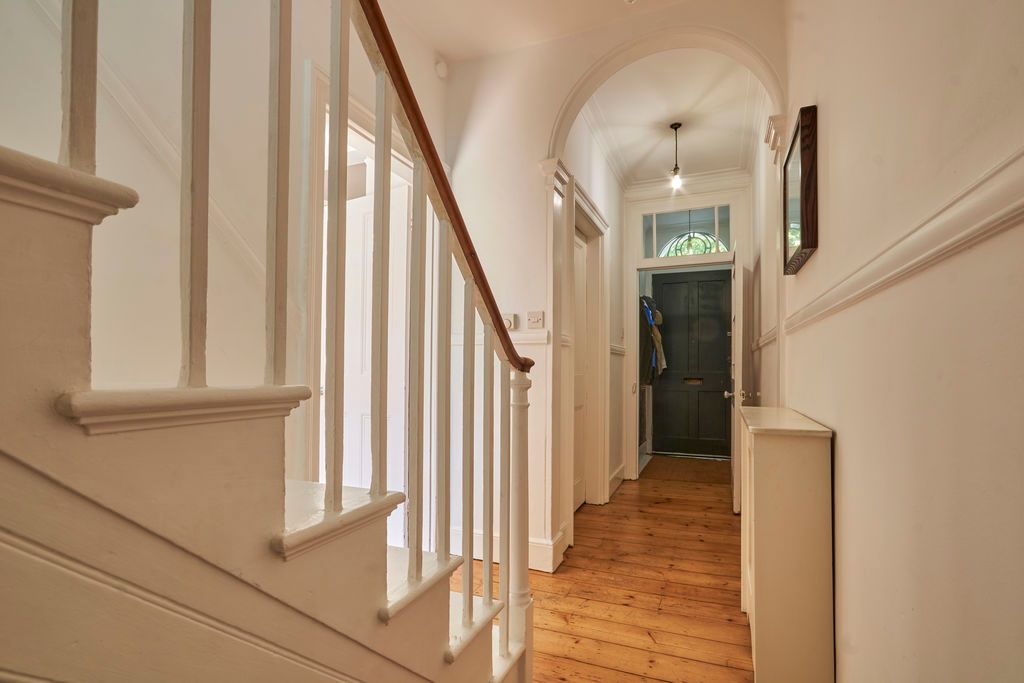 Property photo 2 of 21 Hallway