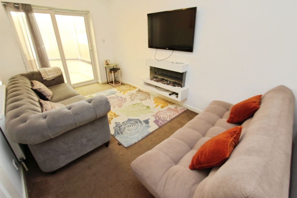 Property photo 3 of 12