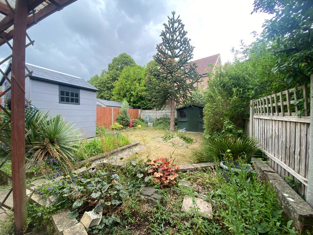 Property photo 2 of 14 Photo 3