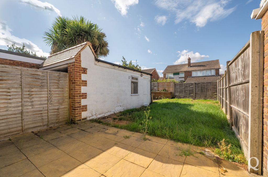 Property photo 3 of 21 F7Bea0A8-8c18-4B5...