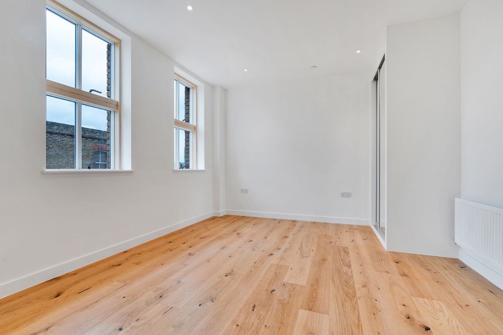 Property photo 2 of 8 Picture No. 01