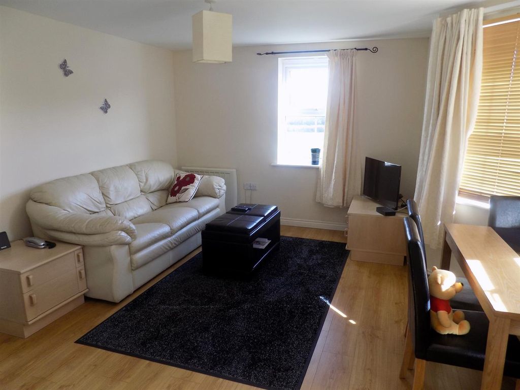 Property photo 2 of 5