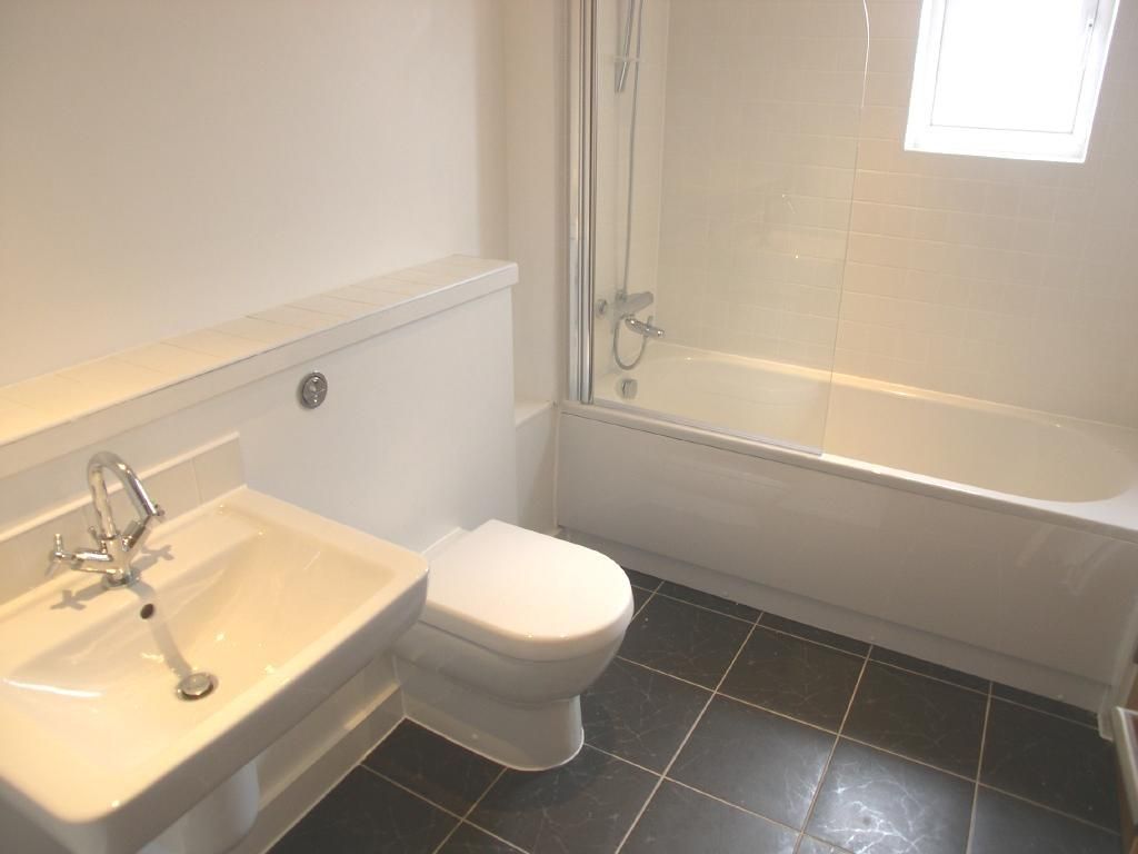 Property photo 2 of 2 Bathroom