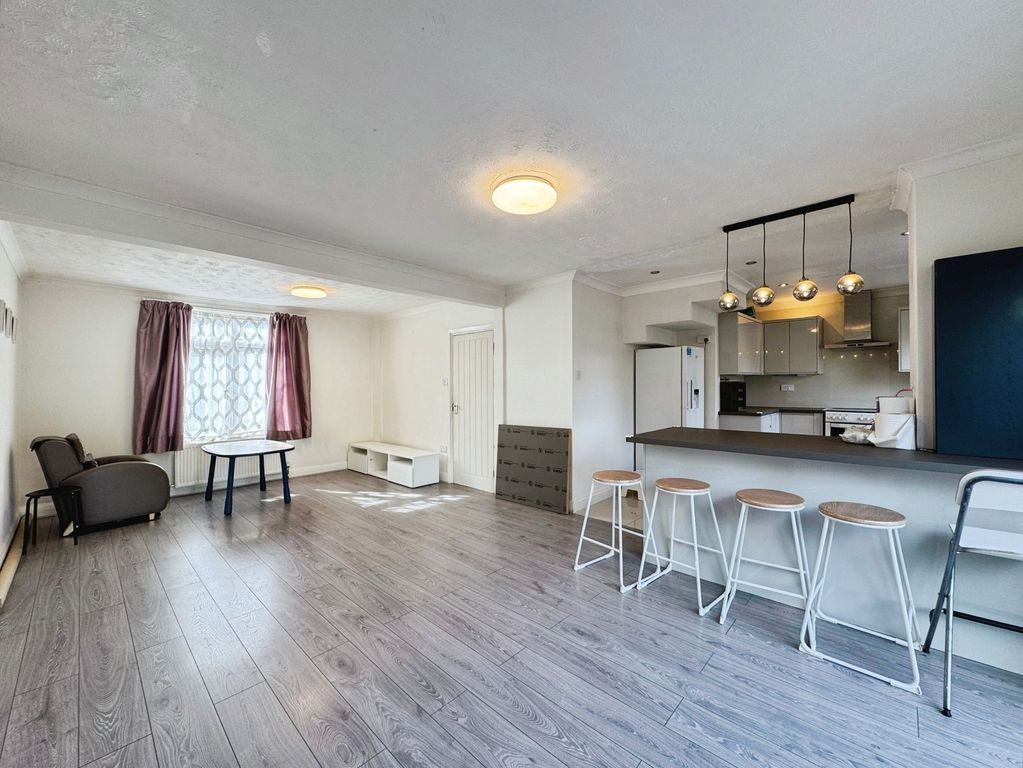 Property photo 2 of 15 Reception/Kitchen/Dining Area