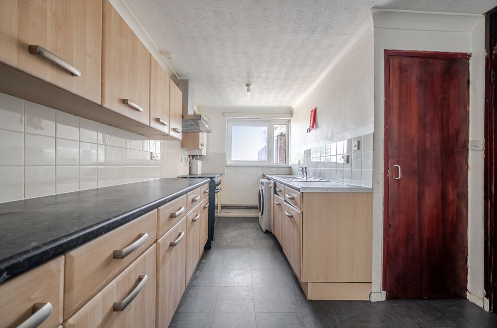 Property photo 3 of 12 1480508-1-6A3E7A7...