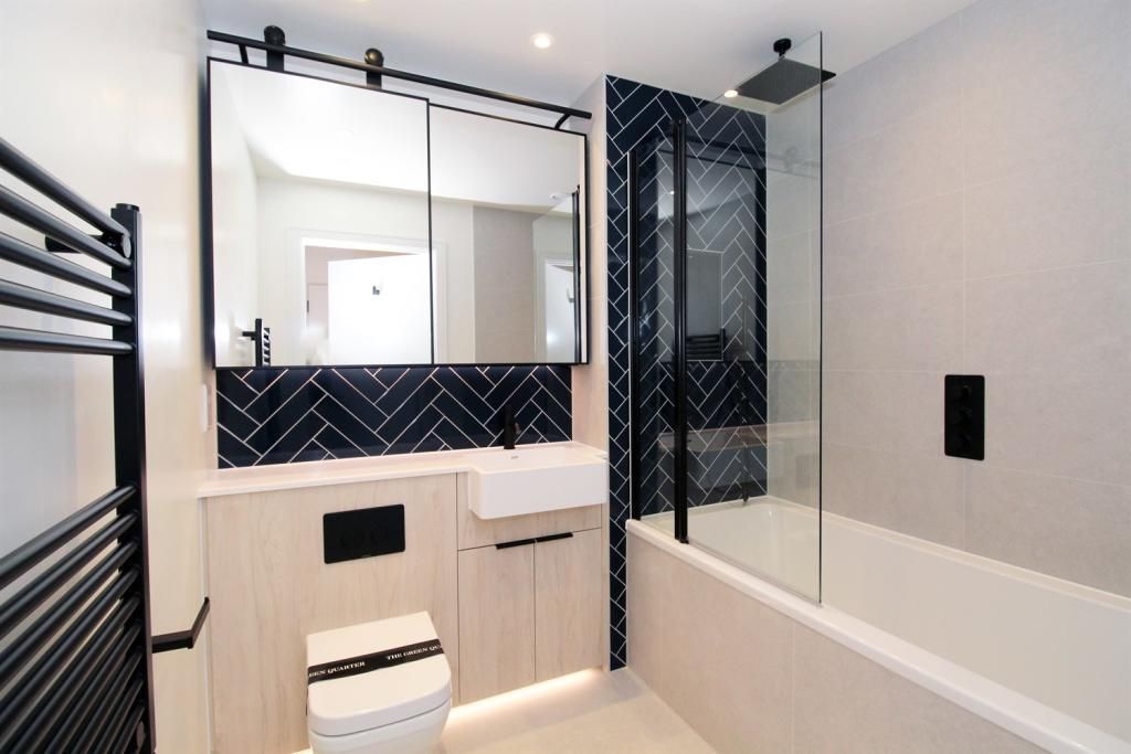 Property photo 3 of 8 Bathroom1.Jpeg