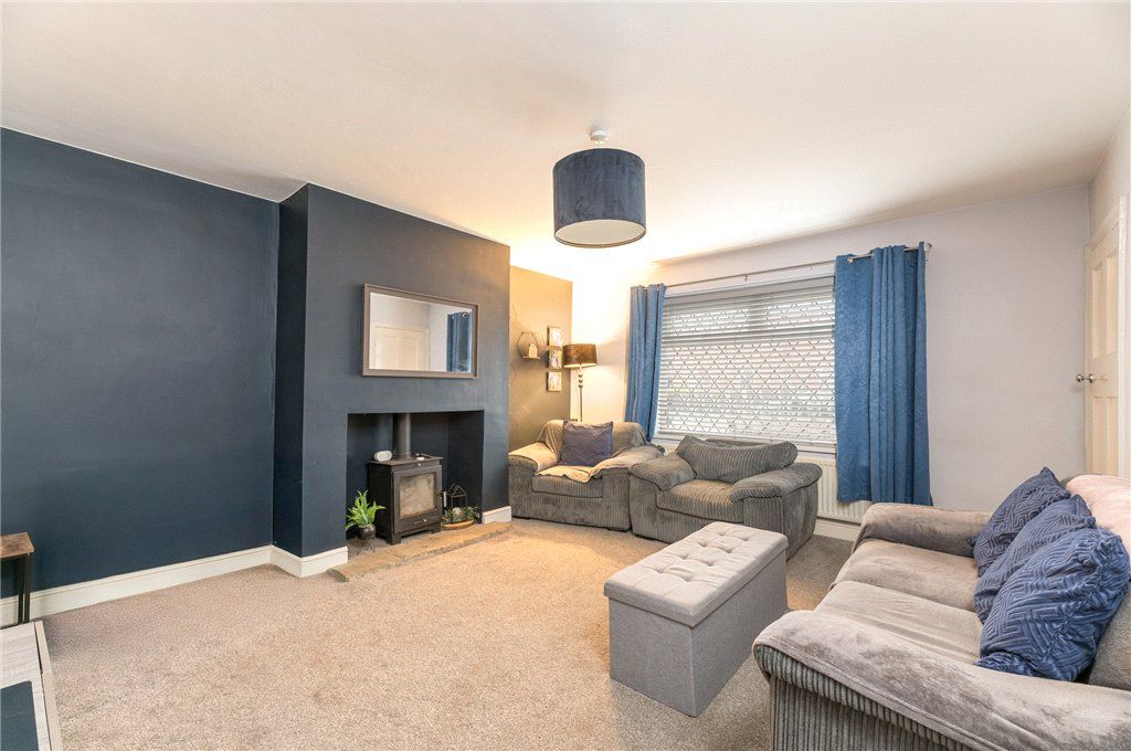 Property photo 2 of 22 Living Room