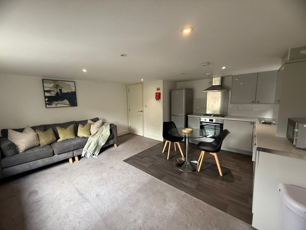 Property photo 2 of 11 Photo 2