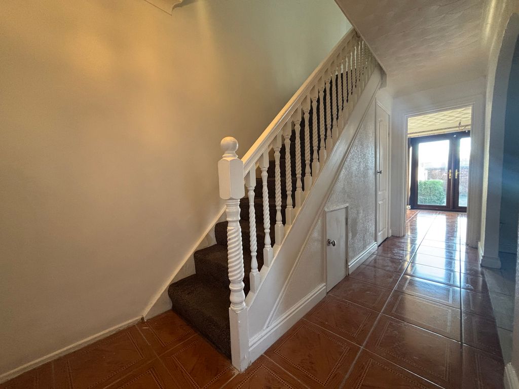 Property photo 2 of 12 Image