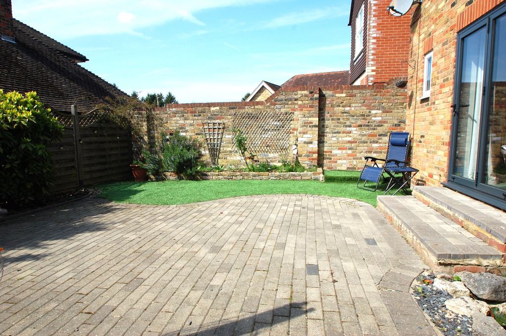 Property photo 3 of 16 Picture No. 20