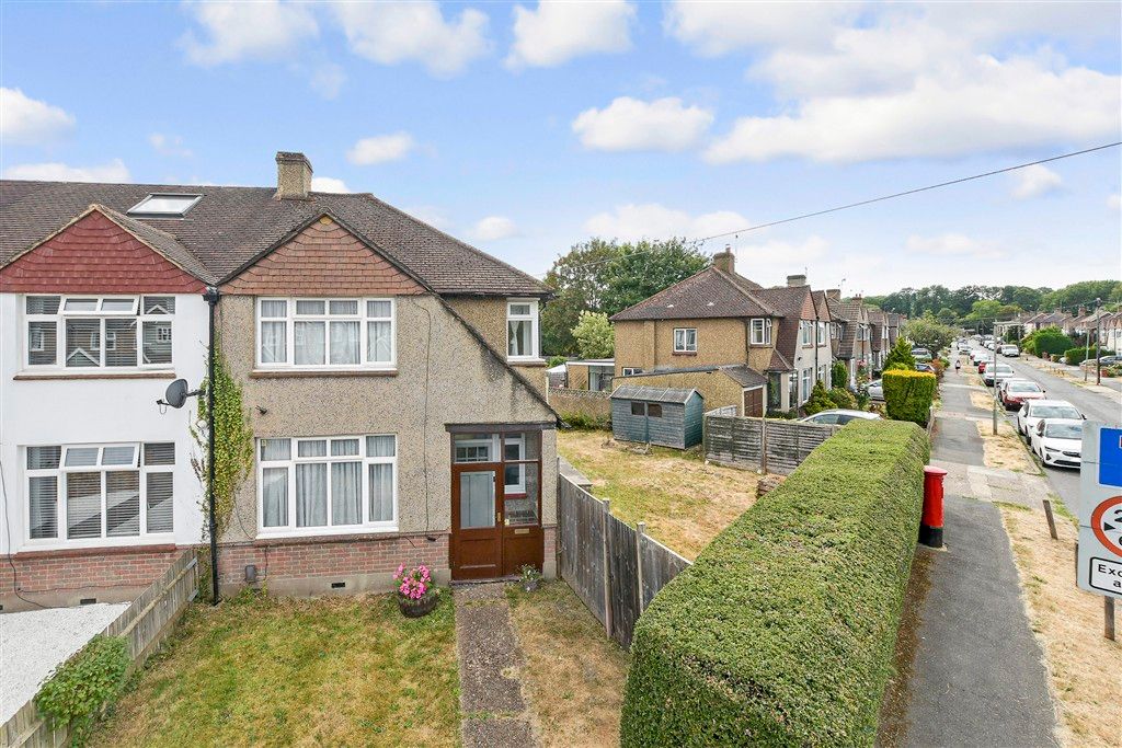 Property photo 1 of 17 External (Brochure)