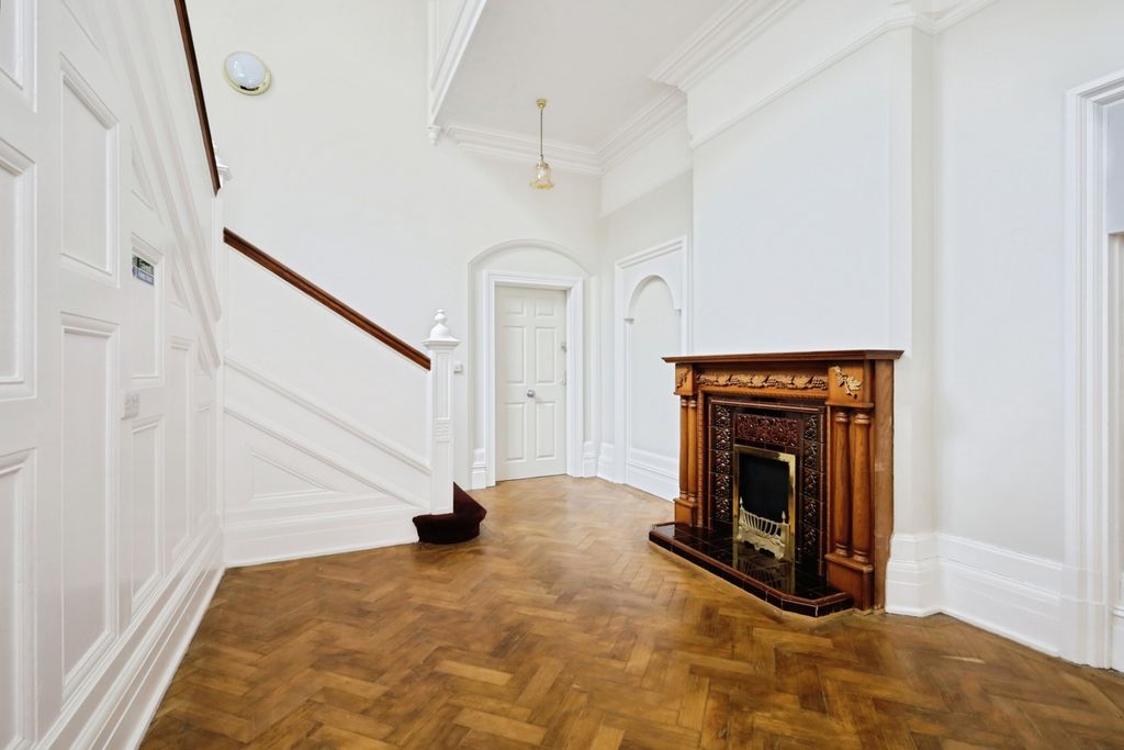 Property photo 2 of 14 Pbox-Img.Jpg