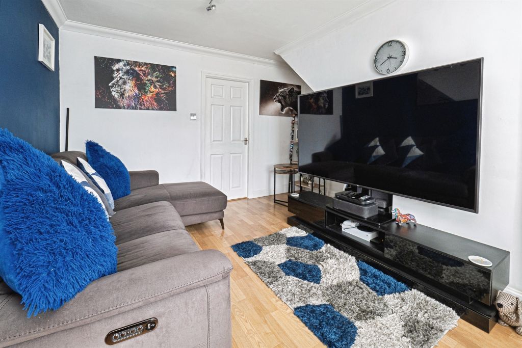 Property photo 3 of 15