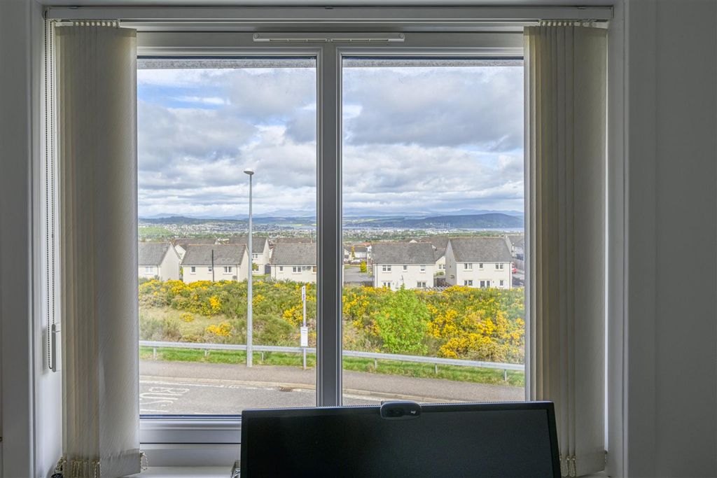 Property photo 2 of 8 6 Stunning - Views.Jpg
